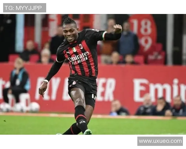 莱奥的传奇旅程：从青涩少年到世界足球巨星的蜕变与荣耀